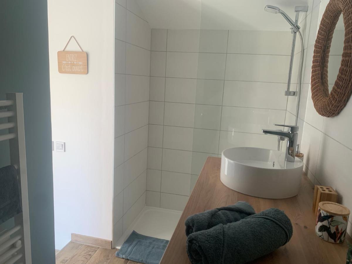 Gite Bambou Avec Piscine Saint-Andeol-le-Chateau Luaran gambar
